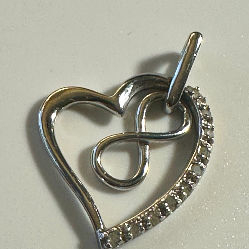 Sterling Silver CW 925 Infinity Heart Genuine Diamond Floating Pendant Necklace